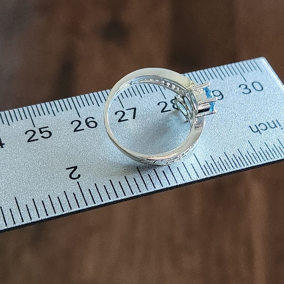 Silver London Blue Topaz Size 7 Ring with White Topaz accents NEW - Picture 3 of 4